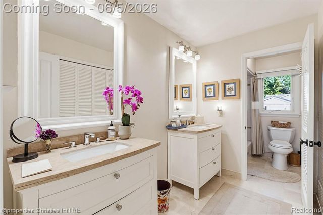 1865 Harvest Lane, Bloomfield Hills, MI 48302