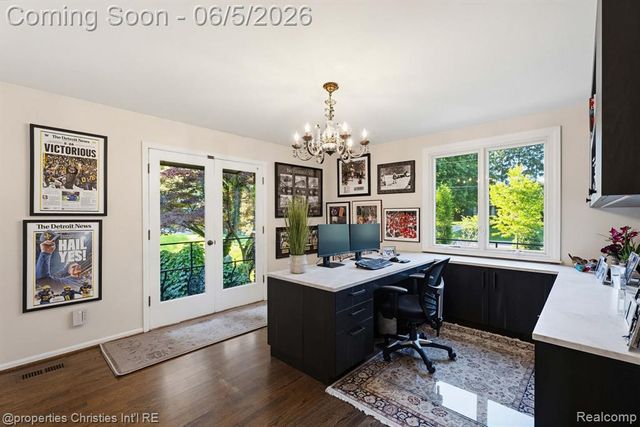1865 Harvest Lane, Bloomfield Hills, MI 48302