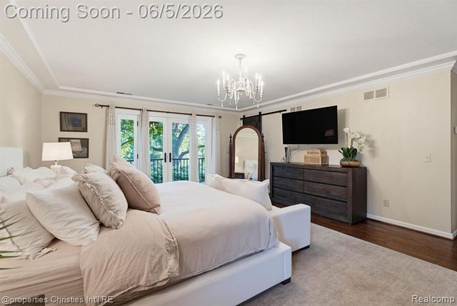 1865 Harvest Lane, Bloomfield Hills, MI 48302
