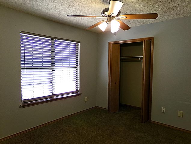 1913 Killarney DR, Leander, TX 78641