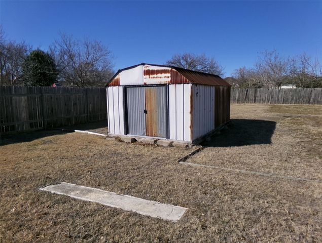 1913 Killarney DR, Leander, TX 78641