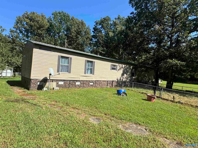5654 County Road 39, Fackler, AL 35746