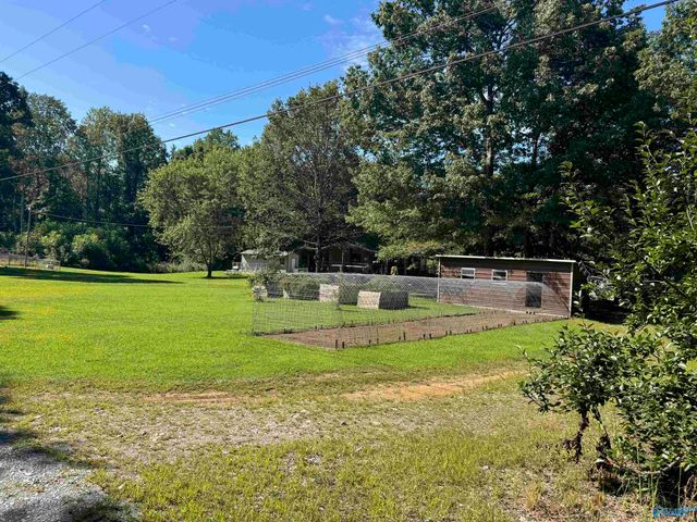 5654 County Road 39, Fackler, AL 35746