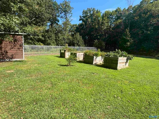 5654 County Road 39, Fackler, AL 35746