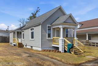 1209 10th Avenue, Port Huron, MI 48060