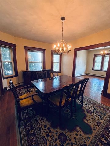 207 Gladstone St, Boston, MA 02128
