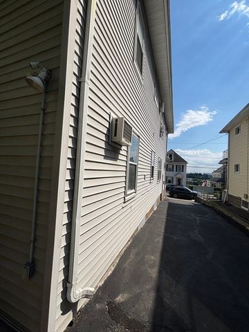207 Gladstone St, Boston, MA 02128