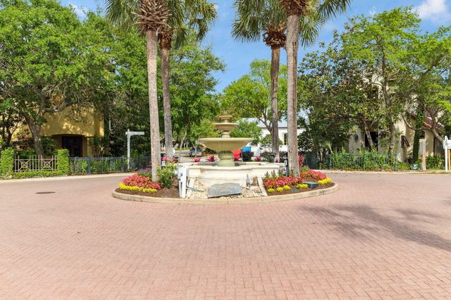 30 Place De La Fontaine, Miramar Beach, FL 32550