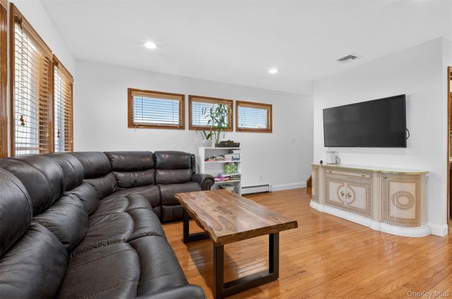 162-11 12th Road, Whitestone, NY 11357