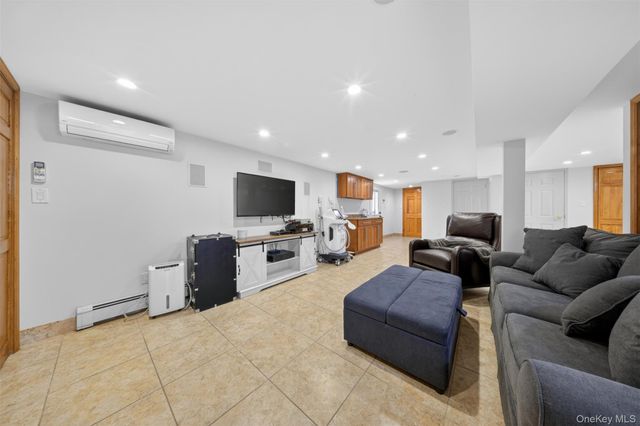 162-11 12th Road, Whitestone, NY 11357