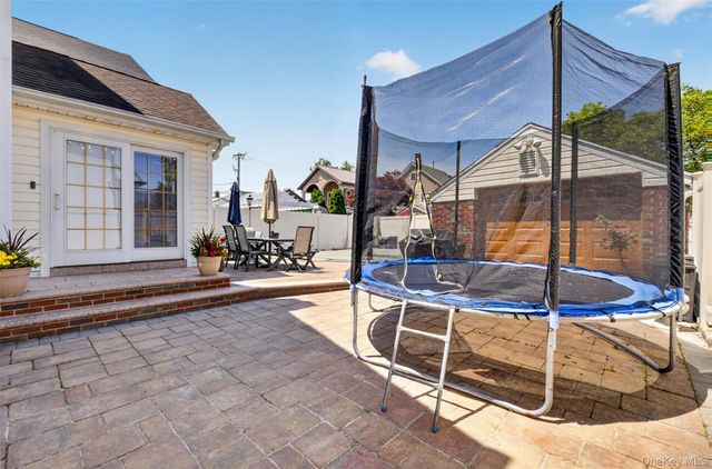 162-11 12th Road, Whitestone, NY 11357