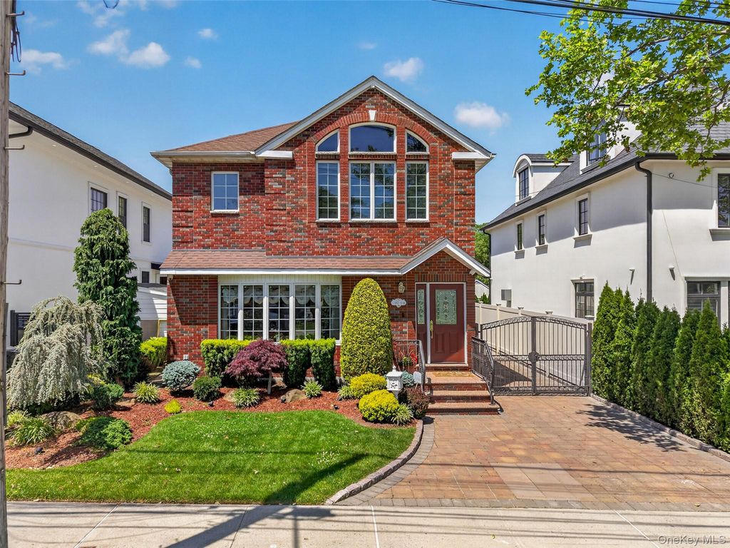 162-11 12th Road, Whitestone, NY 11357