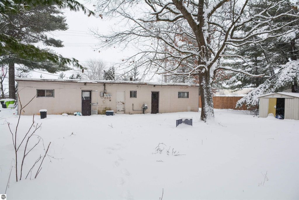 Image 8 of property listing at 1638-1640 S Garfield Avenue, Traverse City, MI 49686