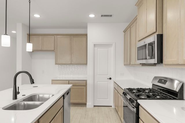 2902 Hanscom Street, Forney, TX 75126