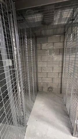 11 NE 6th St 902, Miami, FL 33132