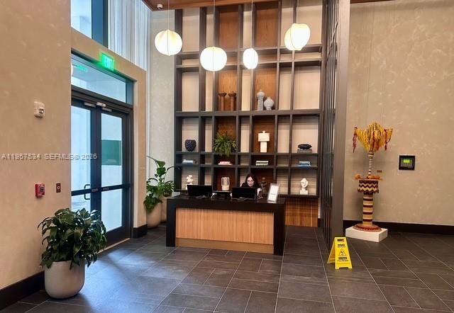 11 NE 6th St 902, Miami, FL 33132