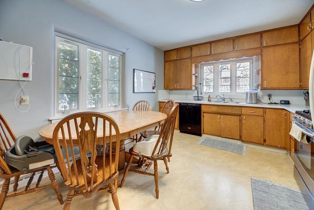 1518 Laurel Avenue, Janesville, WI 53548