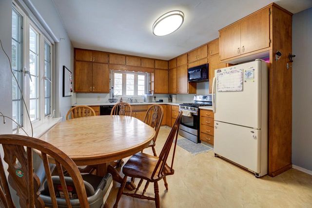 1518 Laurel Avenue, Janesville, WI 53548