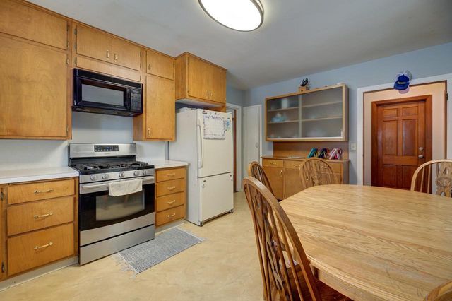 1518 Laurel Avenue, Janesville, WI 53548