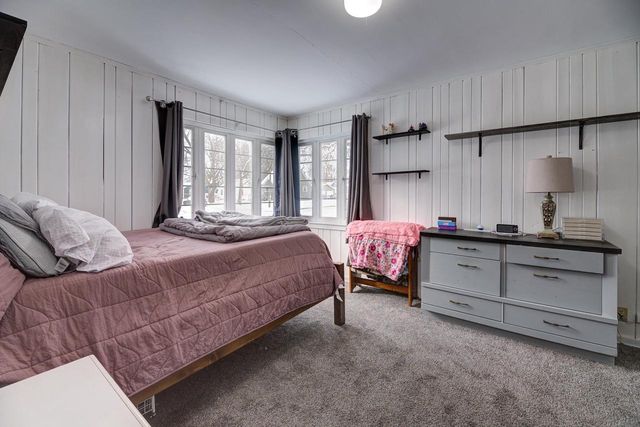 1518 Laurel Avenue, Janesville, WI 53548