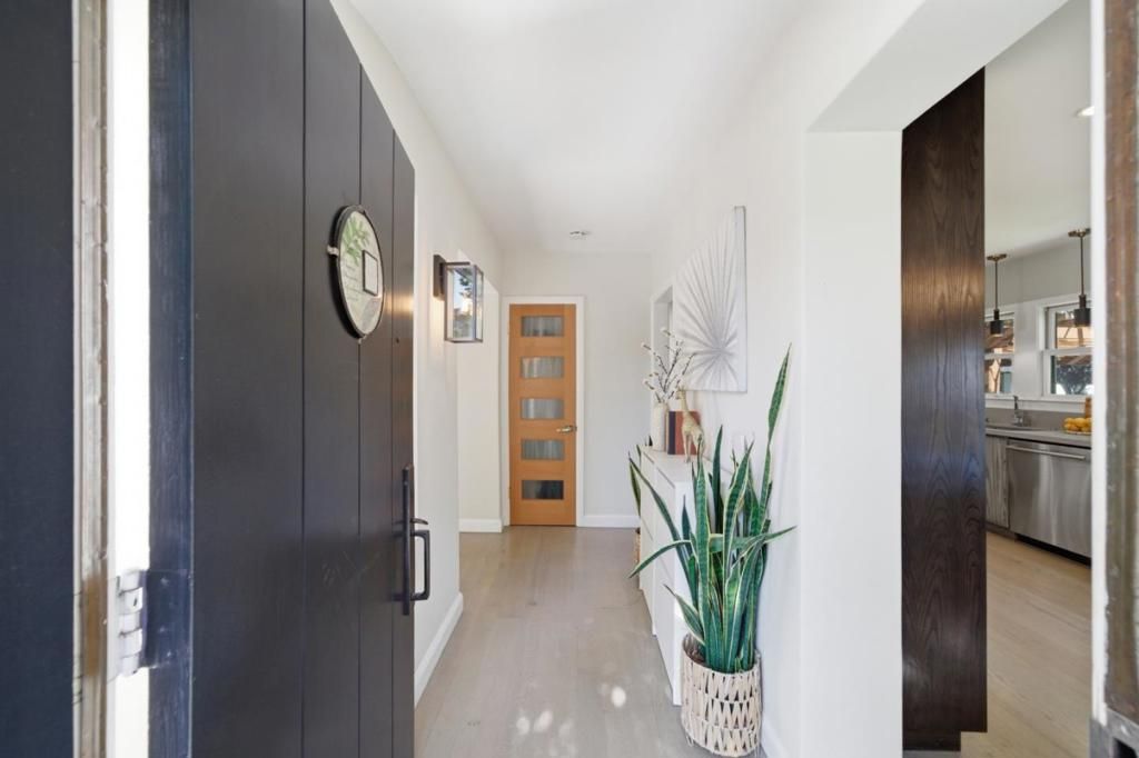 Image 12 of property listing at 30 Mission Drive, San Mateo, CA 94402