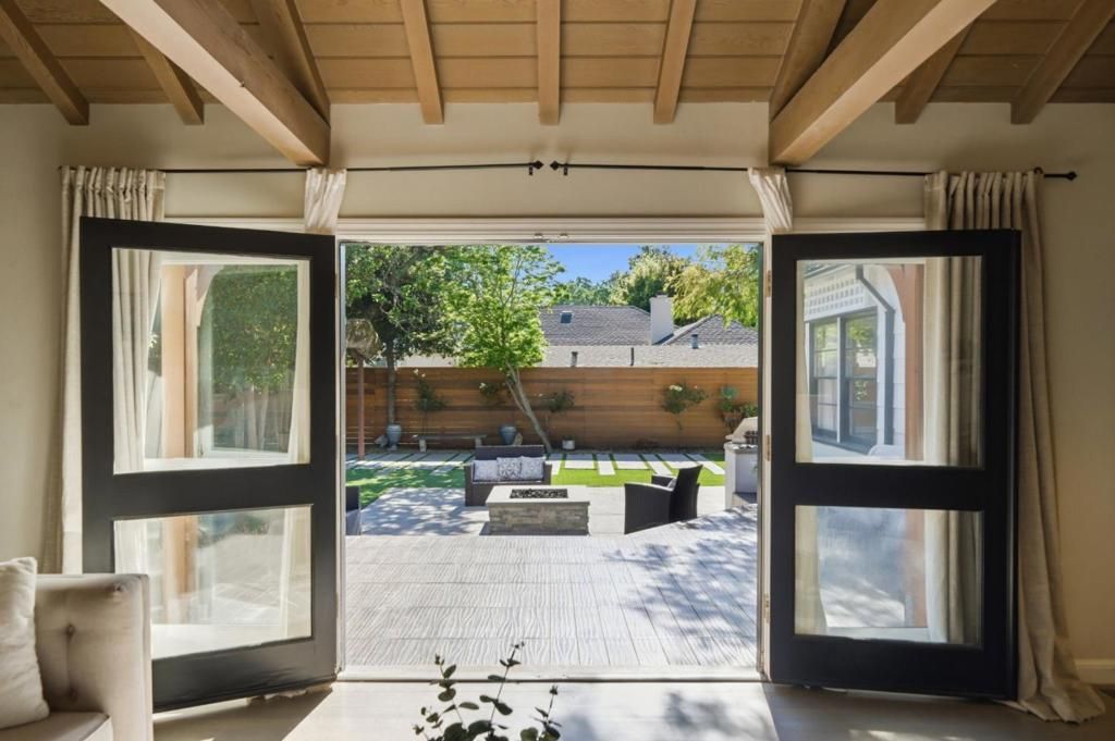 Image 25 of property listing at 30 Mission Drive, San Mateo, CA 94402