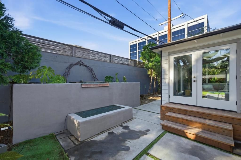 Image 33 of property listing at 30 Mission Drive, San Mateo, CA 94402