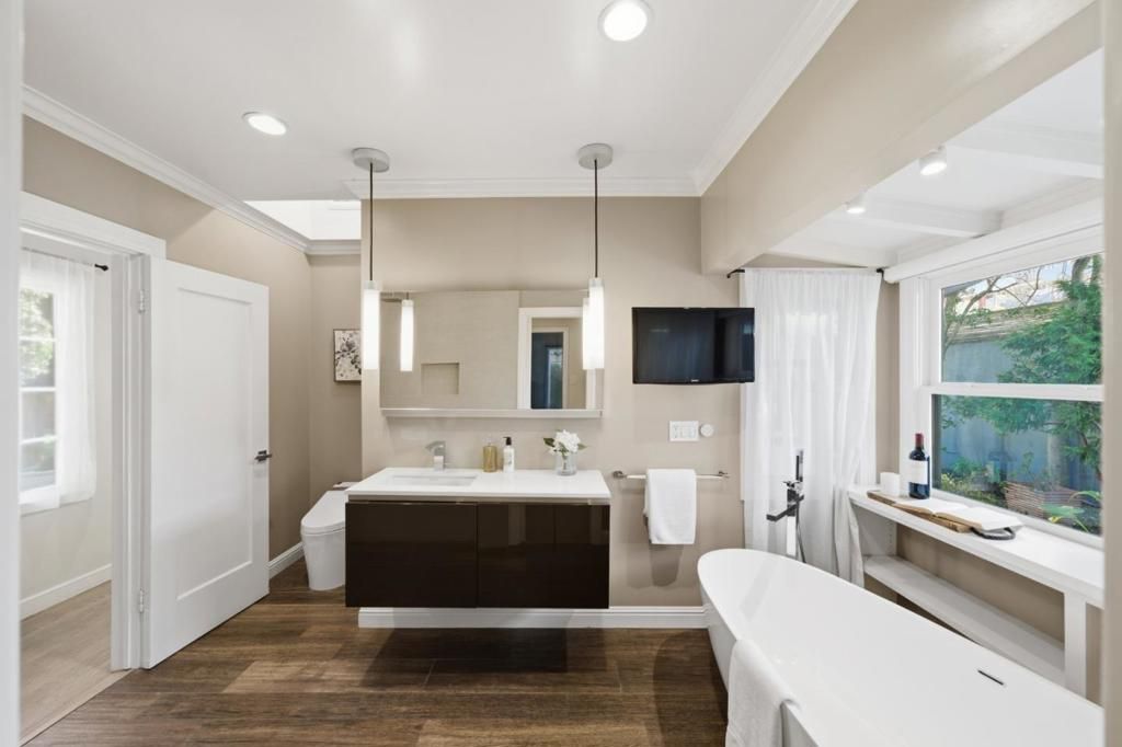 Image 38 of property listing at 30 Mission Drive, San Mateo, CA 94402