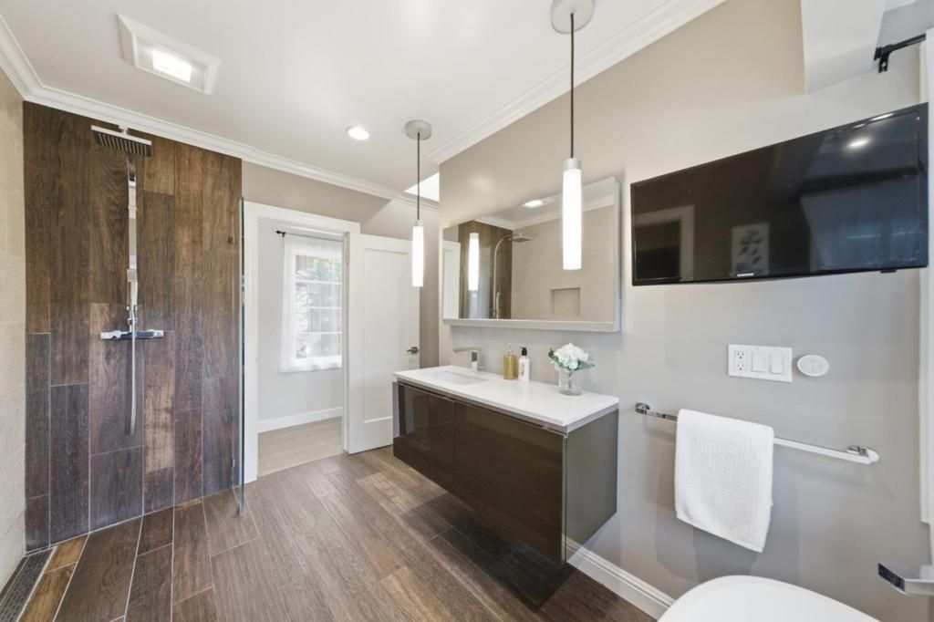 Image 39 of property listing at 30 Mission Drive, San Mateo, CA 94402