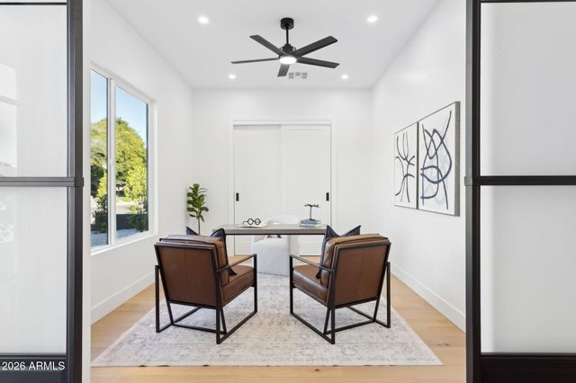 5335 E KELTON Lane, Scottsdale, AZ 85254