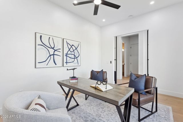 5335 E KELTON Lane, Scottsdale, AZ 85254