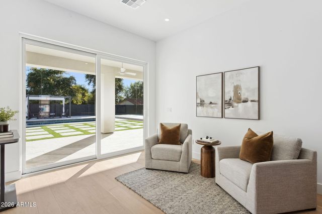 5335 E KELTON Lane, Scottsdale, AZ 85254