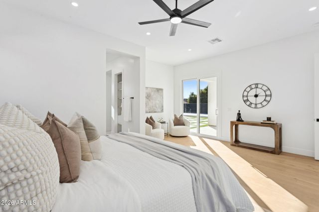 5335 E KELTON Lane, Scottsdale, AZ 85254