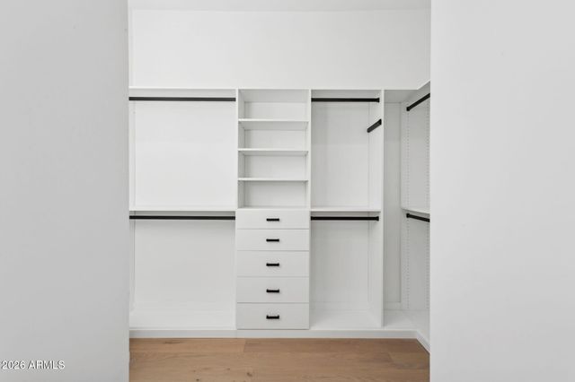 5335 E KELTON Lane, Scottsdale, AZ 85254