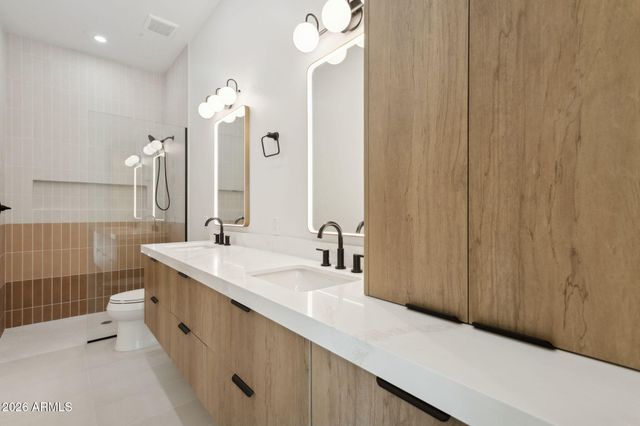 5335 E KELTON Lane, Scottsdale, AZ 85254