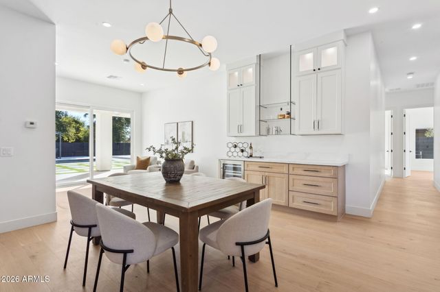 5335 E KELTON Lane, Scottsdale, AZ 85254