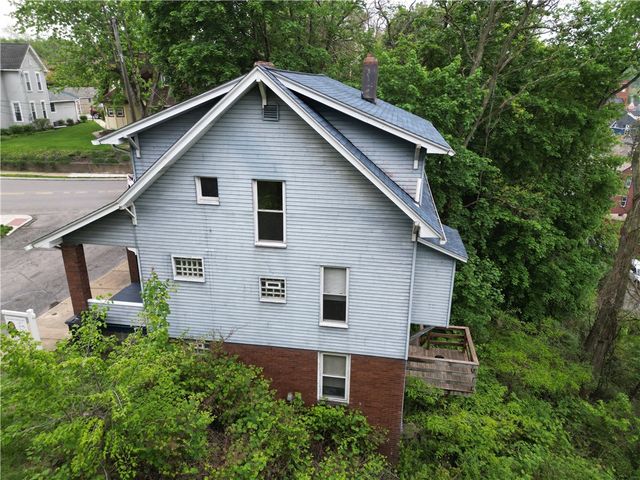 416 10th Avenue, New Brighton, PA 15066