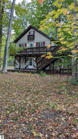 2552 E Birch Court, Cedar, MI 49621