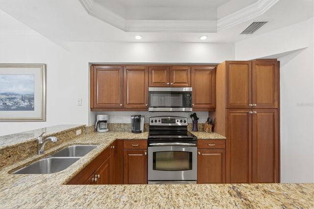 8111 LAKEWOOD MAIN STREET 306, Lakewood Ranch, FL 34202