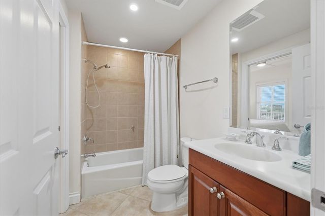 8111 LAKEWOOD MAIN STREET 306, Lakewood Ranch, FL 34202
