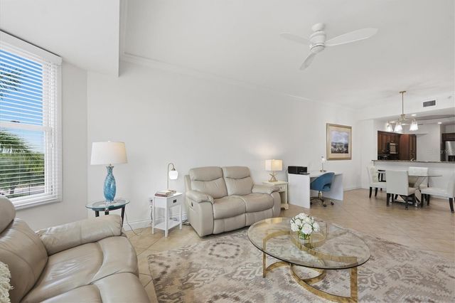8111 LAKEWOOD MAIN STREET 306, Lakewood Ranch, FL 34202