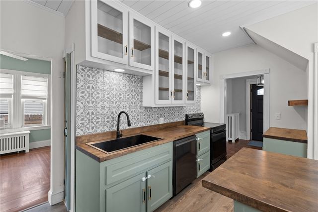 49 Woodbine Street, Providence, RI 02906