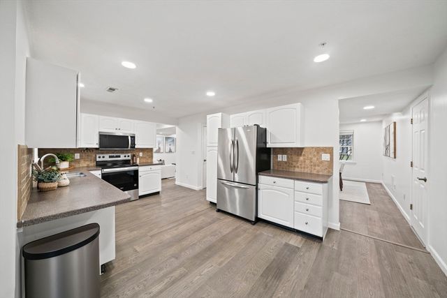 24 Pelican Dr 24, Walpole, MA 02081