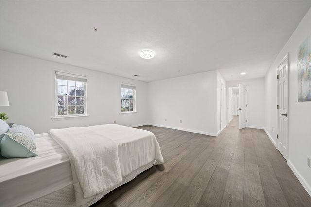 24 Pelican Dr 24, Walpole, MA 02081