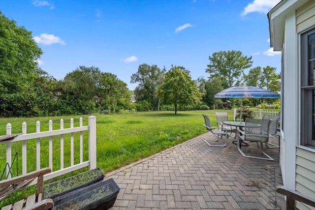 24 Pelican Dr 24, Walpole, MA 02081