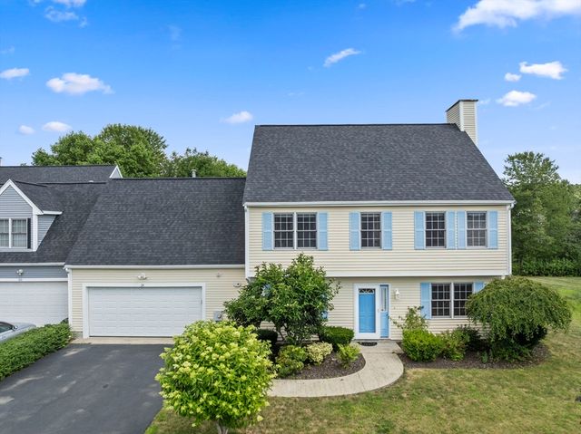24 Pelican Dr 24, Walpole, MA 02081