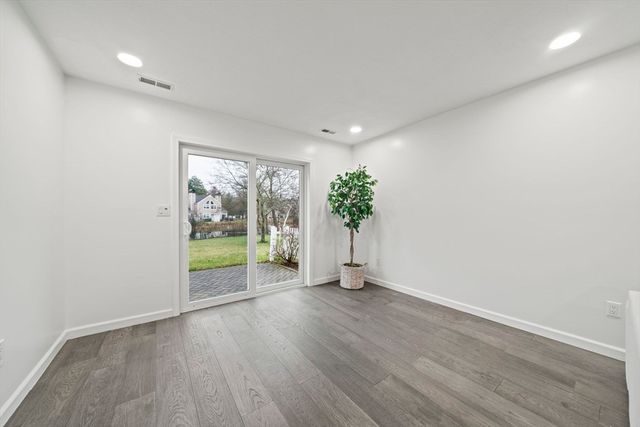 24 Pelican Dr 24, Walpole, MA 02081