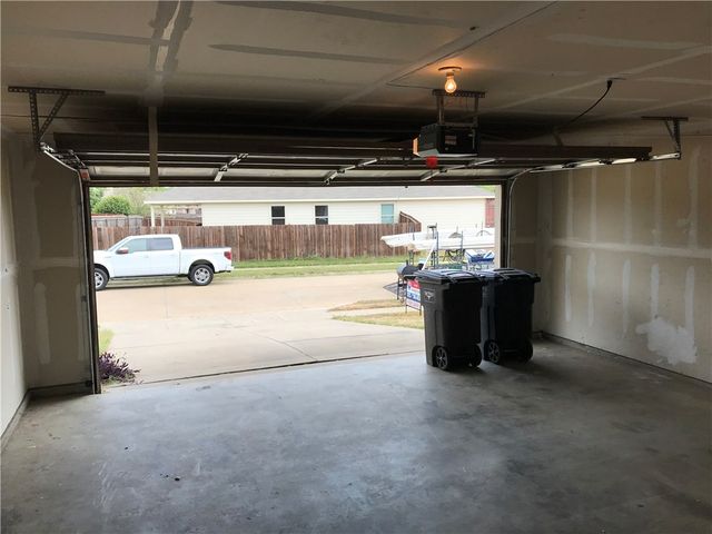 6416 Paradise Valley Road, Fort Worth, TX 76112