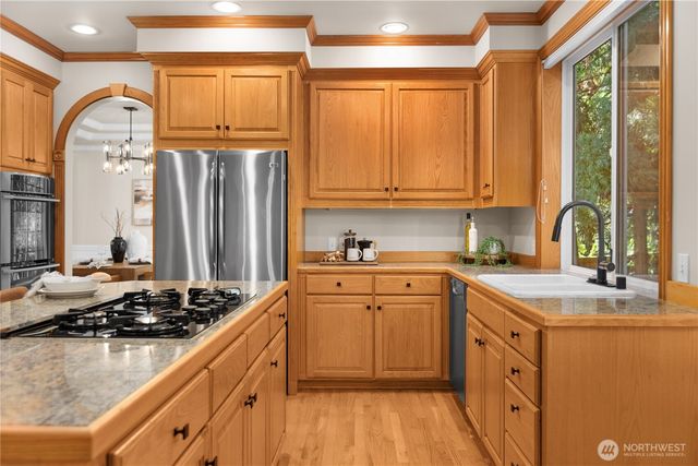 3910 225th Court NE, Redmond, WA 98053