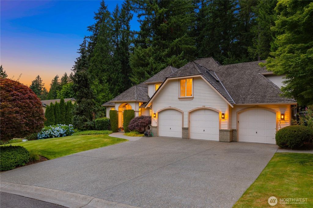 3910 225th Court NE, Redmond, WA 98053
